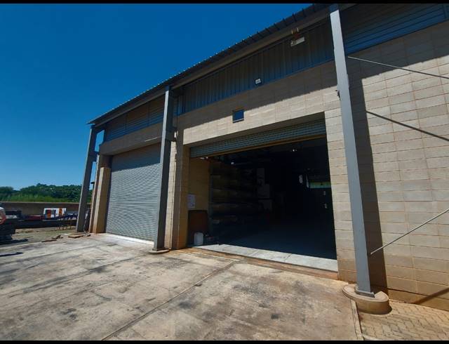 3,225M² INDUSTRIAL YARD FOR SALE IN KIRKNEY